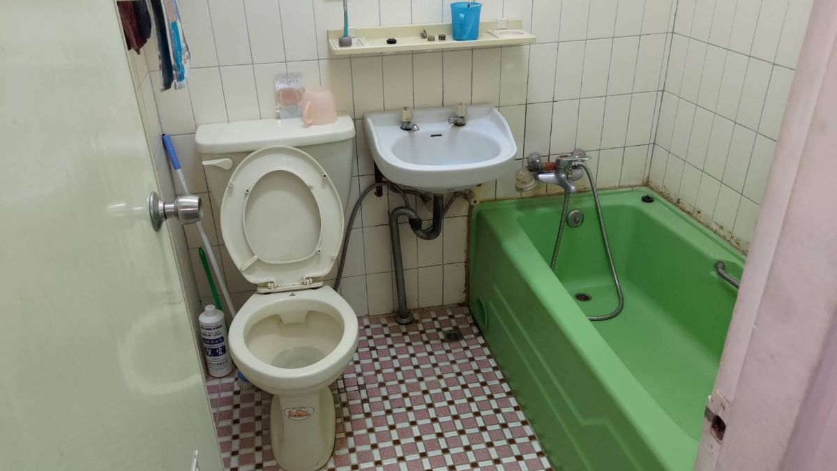 廁所翻修
